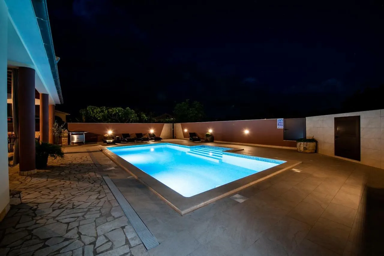 Villa Komel With Pool Fazana Holiday home